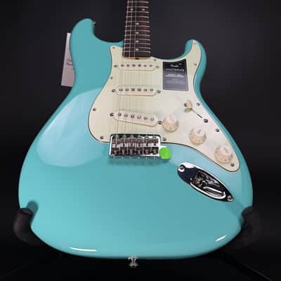 Fender Vintera III Early '60s Stratocaster - Seafoam Green image 3
