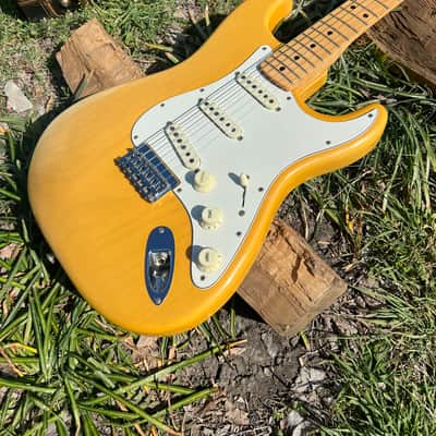 Vintage Featherweight Blonde Fender Stratocaster 1972-1975 7.2lbs image 6