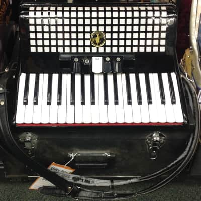 Goldencup Accordion - black image 8
