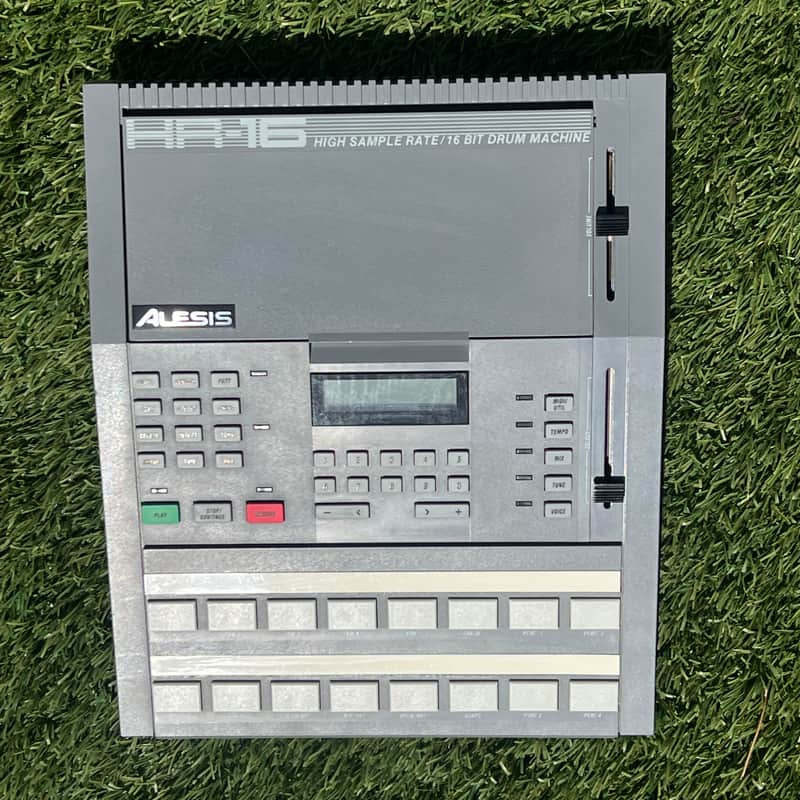Alesis HR-16 with Linn Drum Eproms installed!!