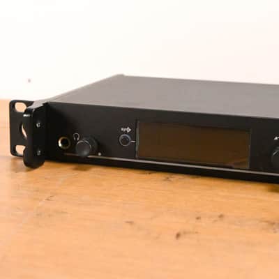Sennheiser EM 2050 Wireless Receiver w/ one Beltpack - 516-558 MHz CG01YTX image 4