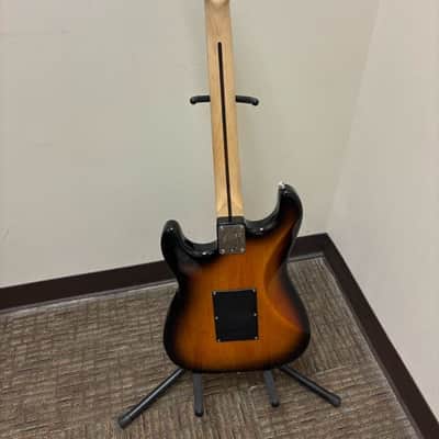 Squier Affinity Strat HSS Sunburst w/ Bag image 6