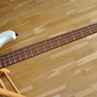 IBANEZ EHB1000 PWM Pearl White Matte / 4-String / EHB Ergonomic Headless Bass Series / EHB1000 PWM / I231008588 image 7