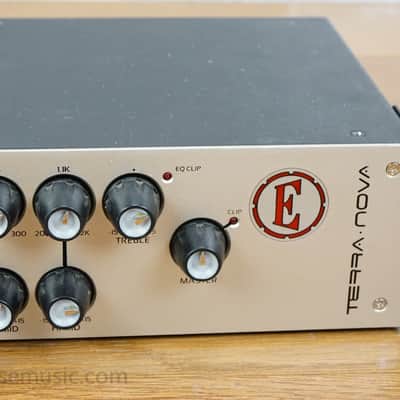 Eden TN226-U Terra Nova Series 225W Lightweight Bass Head with Semi-Parametric EQ image 4