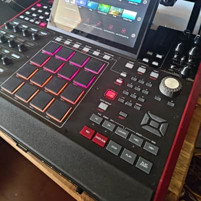 Akai MPC X Standalone Sampler / Sequencer 2017 - Present - Black image 4