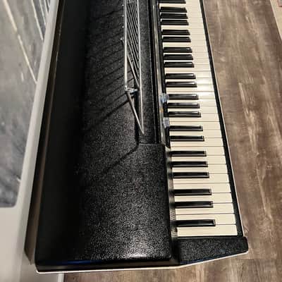 Wurlitzer 200A 64-Key Electric Piano 1974 - 1983 - Black image 9
