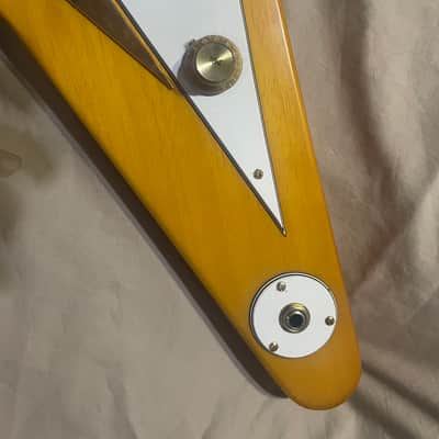 Epiphone '58 Korina Flying V 2023 - Aged Natural (White Pickguard) image 9