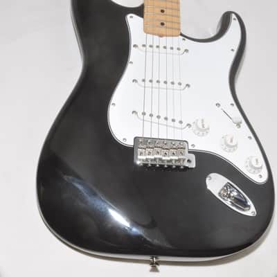Fender Japan STRATOCASTER 1994~1995 Electric guitar Ref No.6321 image 3