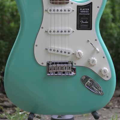 Fender Player Stratocaster PF - Sea Foam Green | Reverb