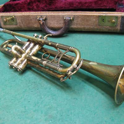 King Liberty Trumpet Bb/A 1945 - Reconditioned - Original Case & King M18 MP image 1