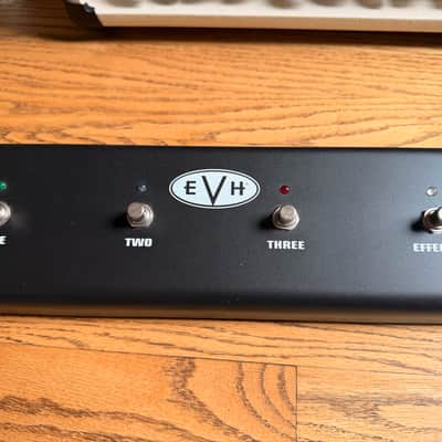 EVH 5150 III 6L6 3-Channel 50-Watt Amp Head Ivory with Road Case image 9