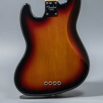 Fender American Jazz Bass 2005, Sunburst image 5
