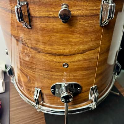 Rogers 16x18 Floor Tom - 3ply - 4 Leg Fullerton Era 1970’s - Koa image 12