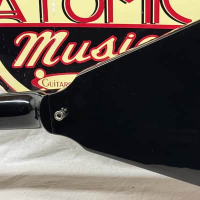 Gibson DSVE00EBCH1 '80s 1980s Flying V Guitar with Case 2023 - Ebony / Black image 13
