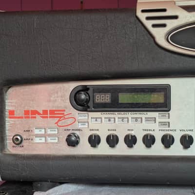 Line 6 Vetta I HD 200 Watt Modelling Amp with FBV Longboard Footboard image 14