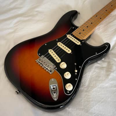 2015 Fender American Standard Stratocaster 3-Color Sunburst - Free Pro Setup image 1