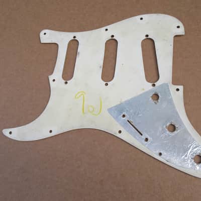 Original Vintage 1972 Fender Stratocaster Strat 3 Ply Pickguard image 5