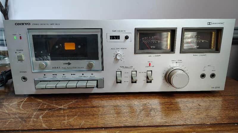 Onkyo TA2010 cassette deck in excellent condition, serviced -0 1970's image 1