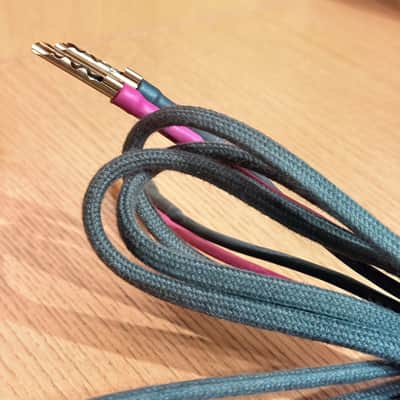 Luna Gris Speaker Cables (8.5 ft. - PAIR) - grey image 3