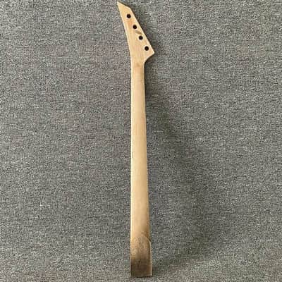 Jackson 4 String Bass Maple Wood Neck, Rosewood Fingerboard 24 Frets image 2
