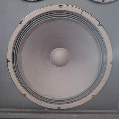 Fender BXR Spectrum 1x18" + 2x10" image 5