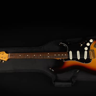 2018 Fender MIJ Traditional '60s Stratocaster RW with Gold Hardware - 3-Color Sunburst | Japan Vintage Reissue SSS Rosewood Fretboard image 19