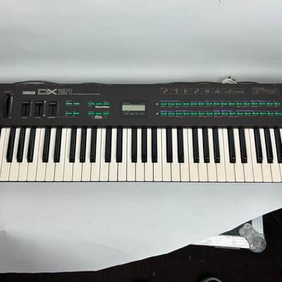 Yamaha DX21 FM Synth image 2