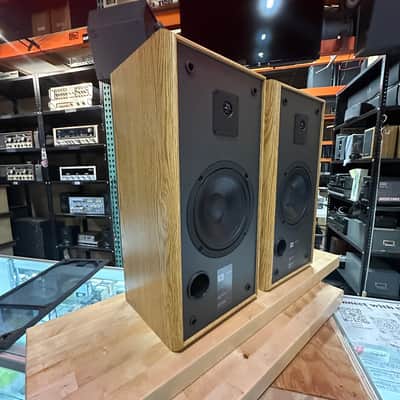 JBL 2800 2-Way Bookshelf Speakers 100 Watts image 3