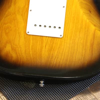 1994 Fender Limited Edition 40th Anniversary 1954 Reissue Collectors Model Stratocaster w/ Maple FB Electric Guitar 2-Color Sunburst + COA OHSC image 16