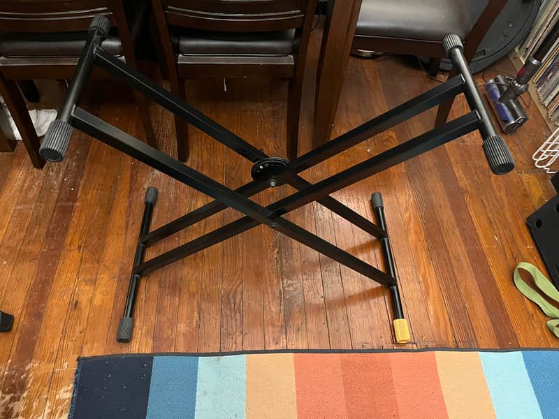 Hercules KS120B EZ-LOK Double-X Keyboard Stand 2010s - Black image 1