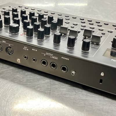 Roland SH-4D Polyphonic Multi-Timbral Synthesizer / Groovebox image 3