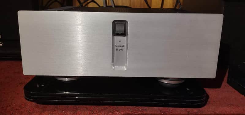 GamuT Audio D200MKlll 2008 - Silver image 1
