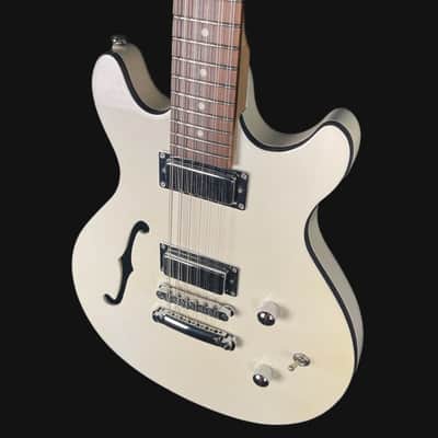 Daisy Rock Retro-H 12ST Electric Guitar in White Pearl image 3