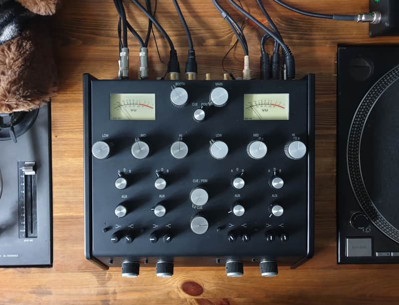 Isonoe ISO420 - Rotary DJ Mixer image 1