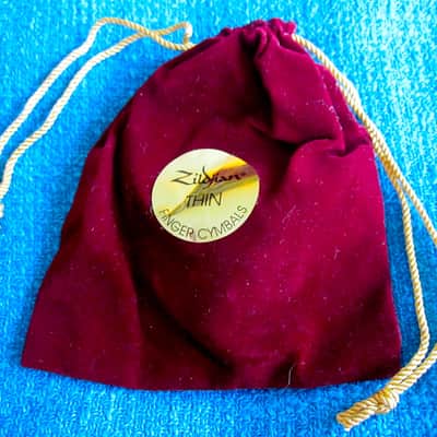 Zildjian Finger Cymbals Pair, Thin, with Pouch - NOS image 3