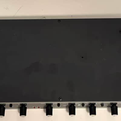ART 310 Stereo 2-Way / Mono 3-Way Crossover image 10