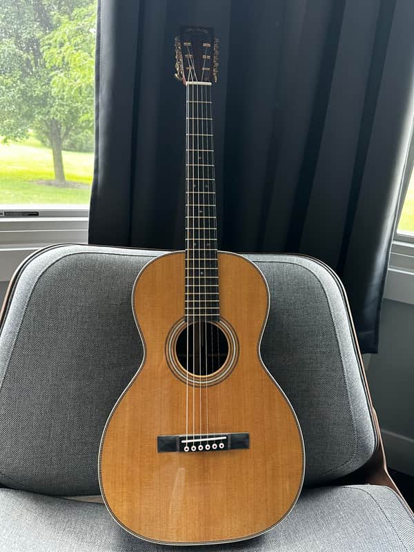 Martin 012-28 modern deluxe