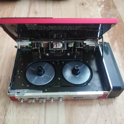 Sony WM F202 1986 - Sony Walkman recorder radio Cassette WM F202 red working image 7