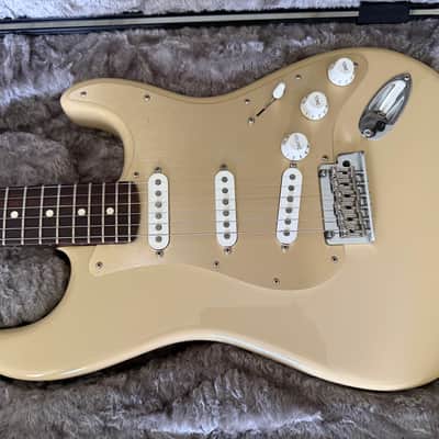 Fender Limited Edition American Professional Stratocaster Rosewood Neck 2020 - Desert Sand image 4