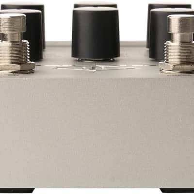 Universal Audio UAFX Knuckles '92 Dual Rec Amplifier Pedal - Bundle with Instrument Cable and 2 Patch Cables image 5