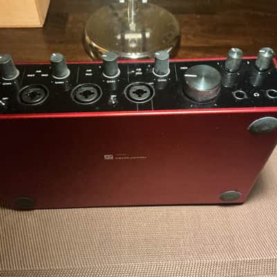 Focusrite Scarlett 18i8 3rd Gen USB Audio Interface 2019 - Present - Red / Black image 4