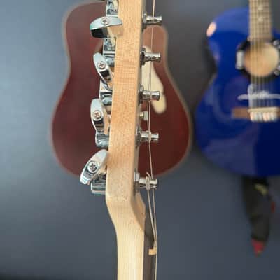 Squier Standard Stratocaster with Maple Fretboard 2001 - 2018 - Candy Apple Red image 10
