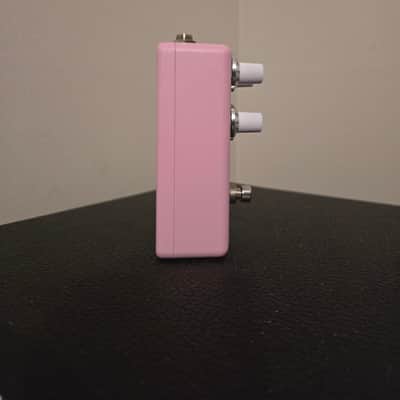 Fender Hello Kitty Fuzz 2024 - Present Pink image 4