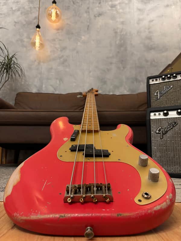Fender P bass