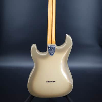 Fender 70th Anniversary Vintera II Stratocaster 2024 - Present - Antigua image 9