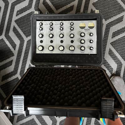 MasterSounds Radius 4 Mk1 Silver. Excellent - Free Shipping image 5
