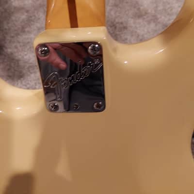 Fender Sratacaster 1983 - Blonde/yellow image 9