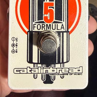 Catalinbread Formula 5 2010s - White image 1