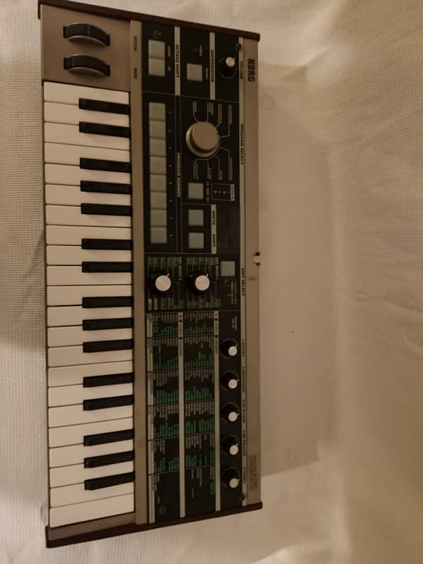 Korg MicroKORG 37-Key Synthesizer/Vocoder 2002 - 2019 - Silver image 1