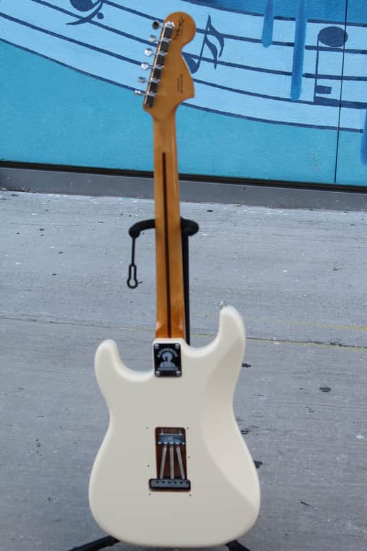 Fender Jimi Hendrix Artist Series Signature Stratocaster 2015 - Present - Olympic White